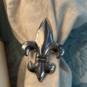 Fleur de lis Napkin rings. 3 sets of 4 = 12 total 30.00 for all nickel plated